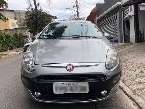 FIAT PUNTO 1.4 ATTRACTIVE 8V FLEX 4P MANUAL FIAT PUNTO 1.4 ATTRACTIVE 8V FLEX 4P MANUAL